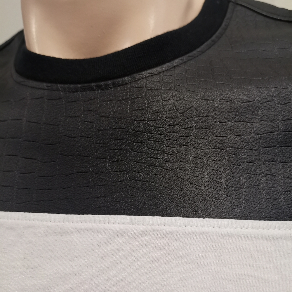 Guess Men's Croc Embossed Yoke Tee XS Black White